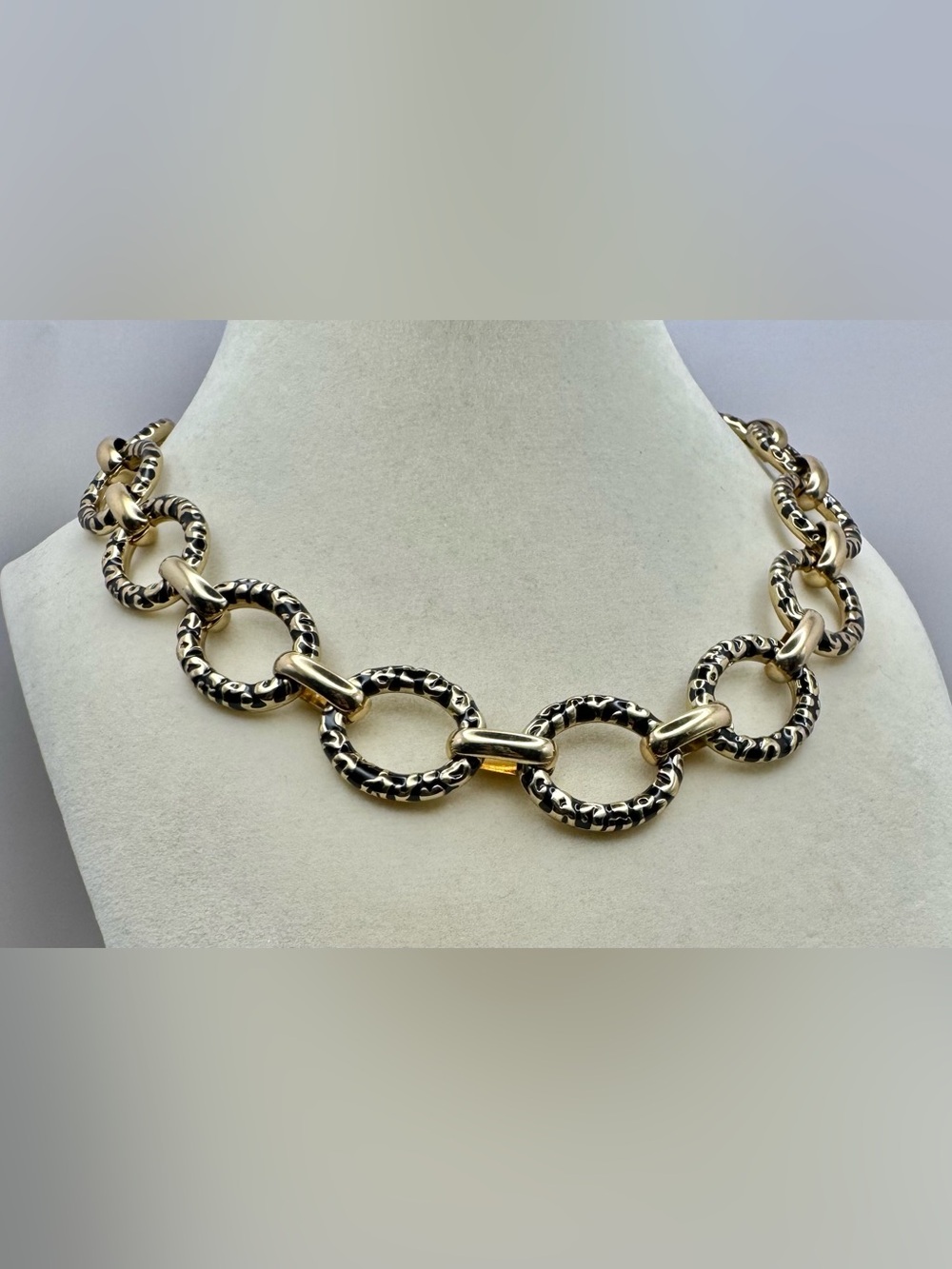 Ann Taylor Gold Tone Chain Link Necklace with Black Textured Oval Rings NWT